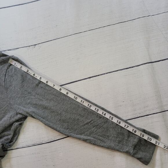 Chico's Zenergy Size 1 US 10 Pullover Long Sleeve T-shirt Zip Waist Hem Detail - Picture 7 of 9